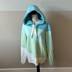 Like new Wanakome women’s hoodie aqua white mint size XL